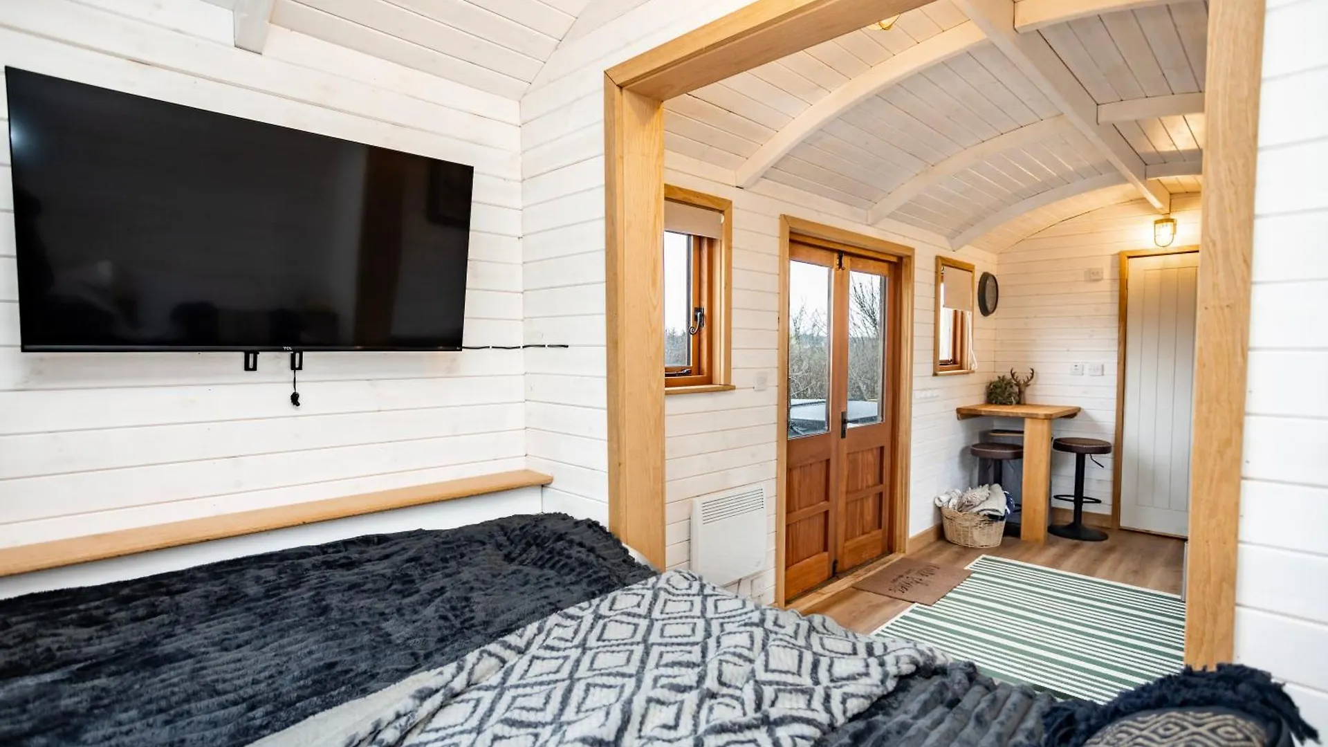 Gower Fresh Shepherds Hut Penclawdd 0*,